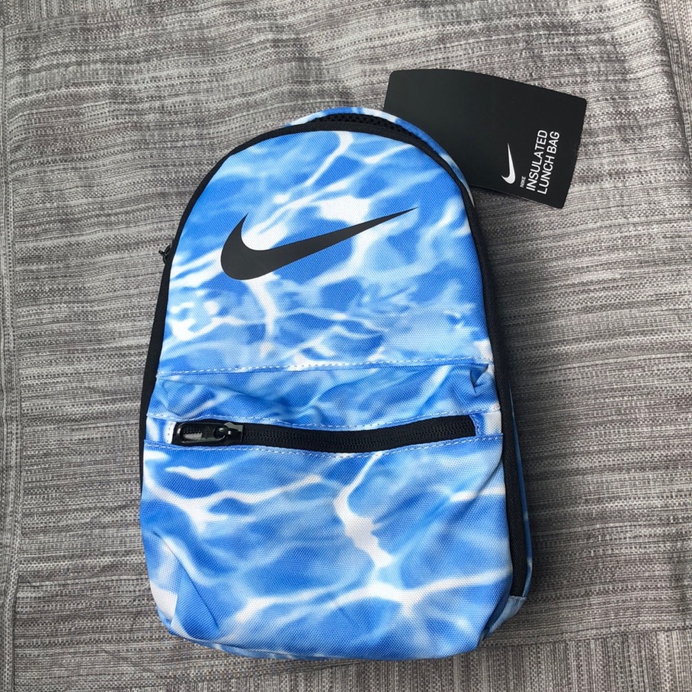 Nike insulated lunch bag/ lunch box